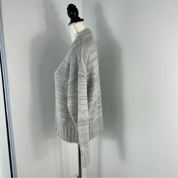 Naadam chunky knit merino wool cashmere v neck sweater - Picture 3 of 6